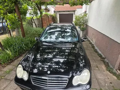 Gebraucht Mercedes C220 Avantgarde 150 PS (110 kW) 2026 Schwarz Kombi