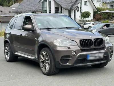 Gebraucht BMW X5 316 PS (232 kW) 2010 Braun SUV