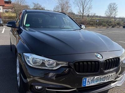 Gebraucht BMW 330 Sport Line 258 PS (189 kW) 2018 Schwarz Kombi