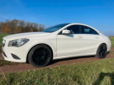 Gebraucht Mercedes CLA250 Urban 211 PS (155 kW) 2014 Weiß Limousine