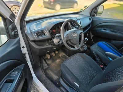 Gebraucht Opel Combo 105 PS (77 kW) 2016 Weiß Van / Kleinbus