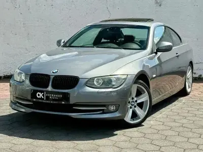 Gebraucht BMW 320 Comfort Edition 170 PS (125 kW) 2010 Andere Coupé