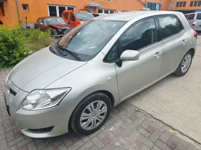 Gebraucht Toyota Auris Sol 97 PS (71 kW) 2007 Silber Kleinwagen