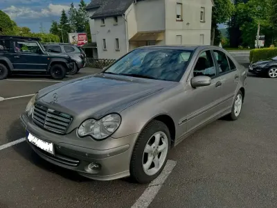 Gebraucht Mercedes C180 Classic 143 PS (105 kW) 2004 Limousine