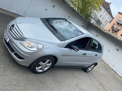 Gebraucht Mercedes B150 95 PS (69 kW) 2005 Silber Van / Kleinbus