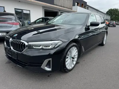 Gebraucht BMW 520 Luxury Line 184 PS (135 kW) 2023 Schwarz Limousine