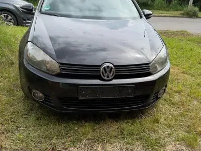 Gebraucht VW Golf VI 105 PS (77 kW) 2010 Schwarz Kleinwagen