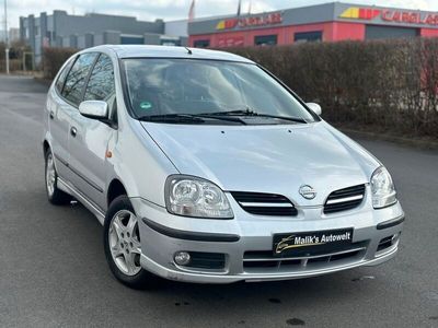 Nissan Almera Tino