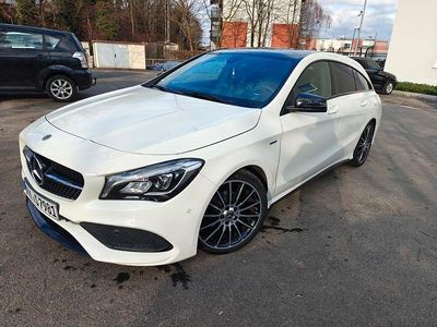 Weiß Gebraucht 2018 Mercedes CLA200 Shooting Brake AMG line Kombi | 18.900 € (Fairer Preis)