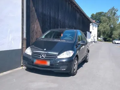 Gebraucht Mercedes A160 95 PS (69 kW) 2011 Schwarz Kleinwagen
