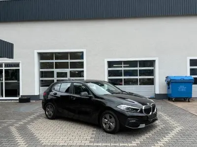 Gebraucht BMW 118 136 PS (100 kW) 2021 Schwarz Kleinwagen