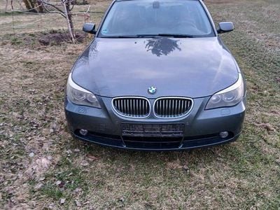 Gebraucht BMW 523 177 PS (130 kW) 2006 Grau Kombi