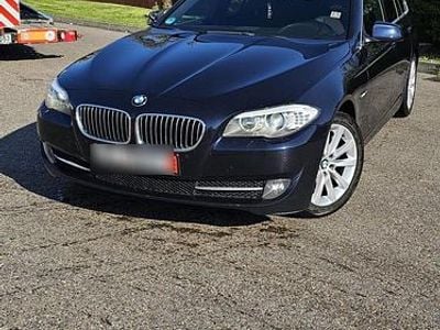 Second-hand BMW 530 245 CP (180 kW) 2010 Albastru Break