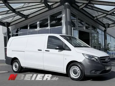 Gebraucht Mercedes Vito 163 PS (119 kW) 2023 Arktikweiss Van