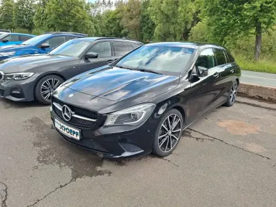 Gebraucht Mercedes CLA180 Urban 122 PS (89 kW) 2015 Schwarz Limousine
