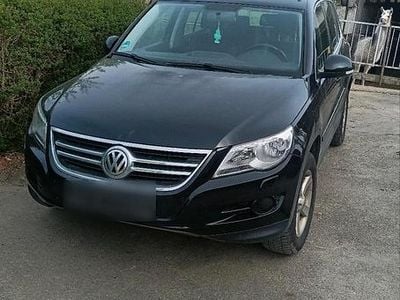 Second-hand VW Tiguan 140 CP (102 kW) 2008 Negru SUV