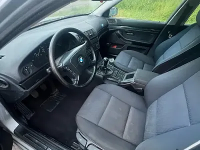 Gebraucht BMW 520 170 PS (125 kW) 2001 Grau Kombi