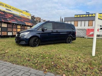 Gebraucht Mercedes V250 Avantgarde Edition 190 PS (139 kW) 2015 Blau Van / Kleinbus