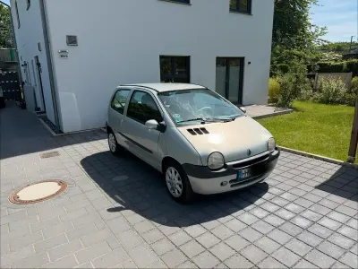 Używany Renault Twingo 58 KM (42 kW) 2006 Srebrny Hatchback