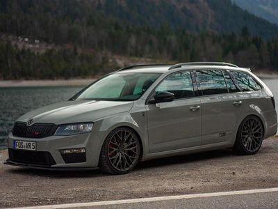 Gebraucht Skoda Octavia RS 220 PS (161 kW) 2016 Grau Kleinwagen