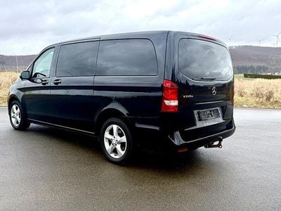 Gebraucht Mercedes V220 163 PS (119 kW) 2017 Schwarz Van / Kleinbus