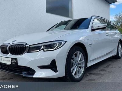 BMW 330e