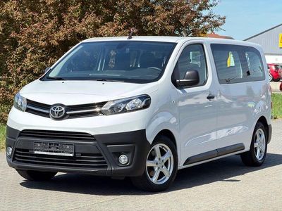Second-hand Toyota Proace Comfort 144 CP (105 kW) 2022 Alb Monovolum