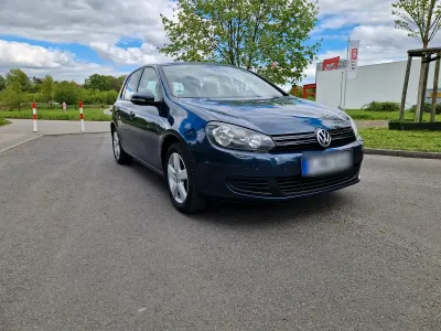 Usata VW Golf VI 105 CV (77 kW) 2010 Blu Utilitaria