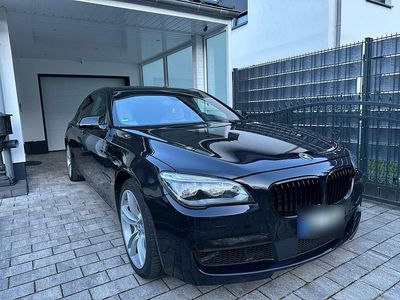 Second-hand BMW 750L M Sport 381 CP (280 kW) 2014 Negru Berlinǎ