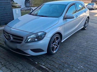 Gebraucht Mercedes A180 AMG 122 PS (89 kW) 2014 Grau Kleinwagen