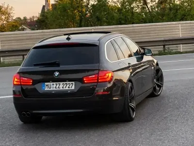 Second-hand BMW 525 Comfort Edition 205 CP (150 kW) 2011 Gri Break