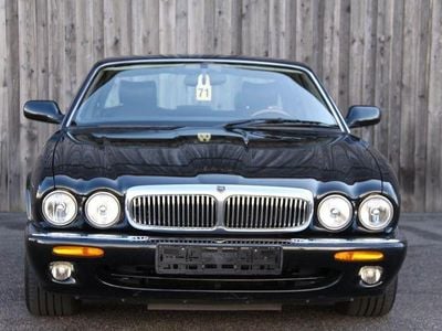 Usata Jaguar XJ Sovereign 284 CV (208 kW) 1997 Nero Berlina