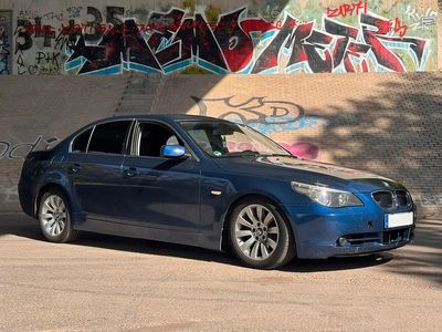 BMW 525