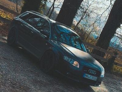 Grau Gebraucht 2006 Audi A4 Ambiente Kombi | 5.200 € (Fairer Preis)