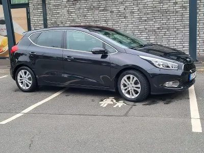 Używany Kia Ceed 130 KM (95 kW) 2014 Czarny Hatchback