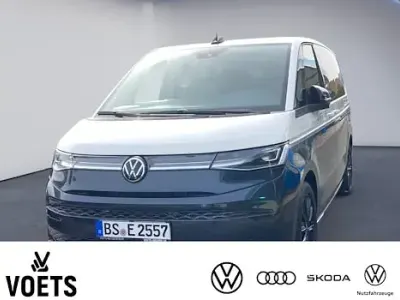Käytetty VW Multivan Life 150 HP (110 kW) 2025 Sininen Tila-auto