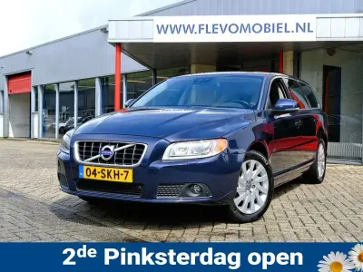 Używany Volvo V70 179 KM (131 kW) 2011 Niebieski Kombi