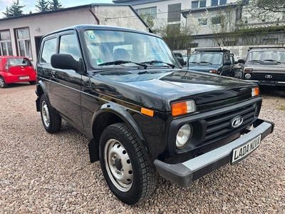 Gebraucht Lada Taiga 83 PS (61 kW) 2018 Schwarz SUV