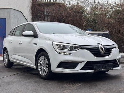 Gebraucht Renault Mégane IV Life 140 PS (102 kW) 2018 Weiß Limousine