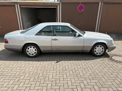 Gebraucht Mercedes E220 150 PS (110 kW) 1994 Coupé