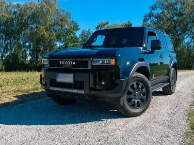 Gebraucht Toyota Land Cruiser Executive 205 PS (150 kW) 2024 Schwarz SUV