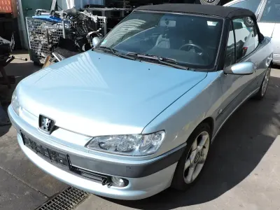 Gebraucht Peugeot 306 Cabriolet 110 PS (80 kW) 2001 Silber Cabrio