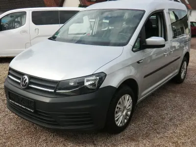 Gebraucht VW Caddy Trendline 102 PS (75 kW) 2018 Silber Van / Kleinbus