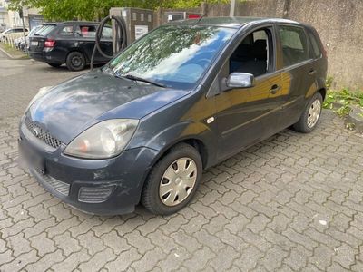 gebraucht Ford Fiesta 1.3