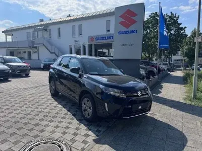 Gebraucht Suzuki Vitara Comfort 110 PS (80 kW) 2025 Schwarz SUV