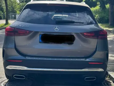 Gebraucht Mercedes GLA200 AMG line 163 PS (119 kW) 2024 Grau SUV