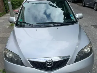 Gebraucht Mazda 2 Exclusive 80 PS (58 kW) 2007 Silber Kleinwagen