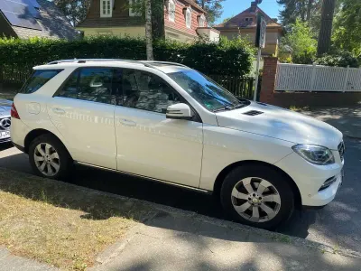 Gebraucht Mercedes ML250 204 PS (150 kW) 2015 Weiß SUV