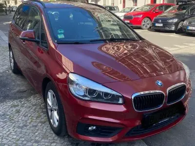 Gebraucht BMW 218 Gran Tourer Luxury Line 150 PS (110 kW) 2017 Rot Van / Kleinbus