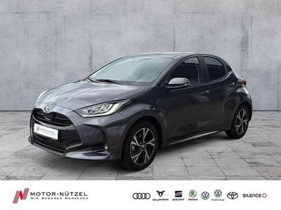 Nuova Toyota Yaris Hybrid 92 CV (67 kW) 2026 Grigio Berlina
